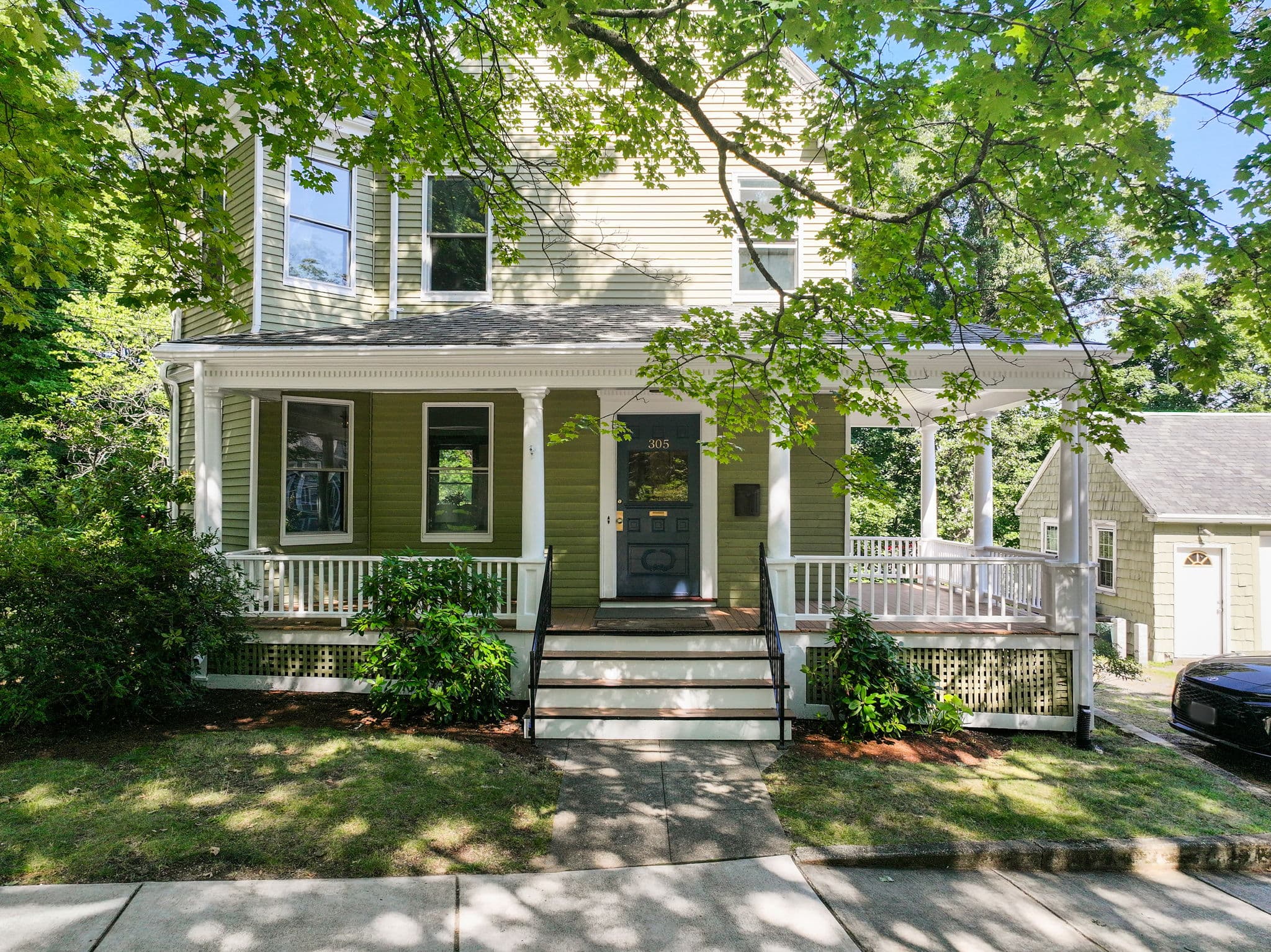 Front of 305 Central Street